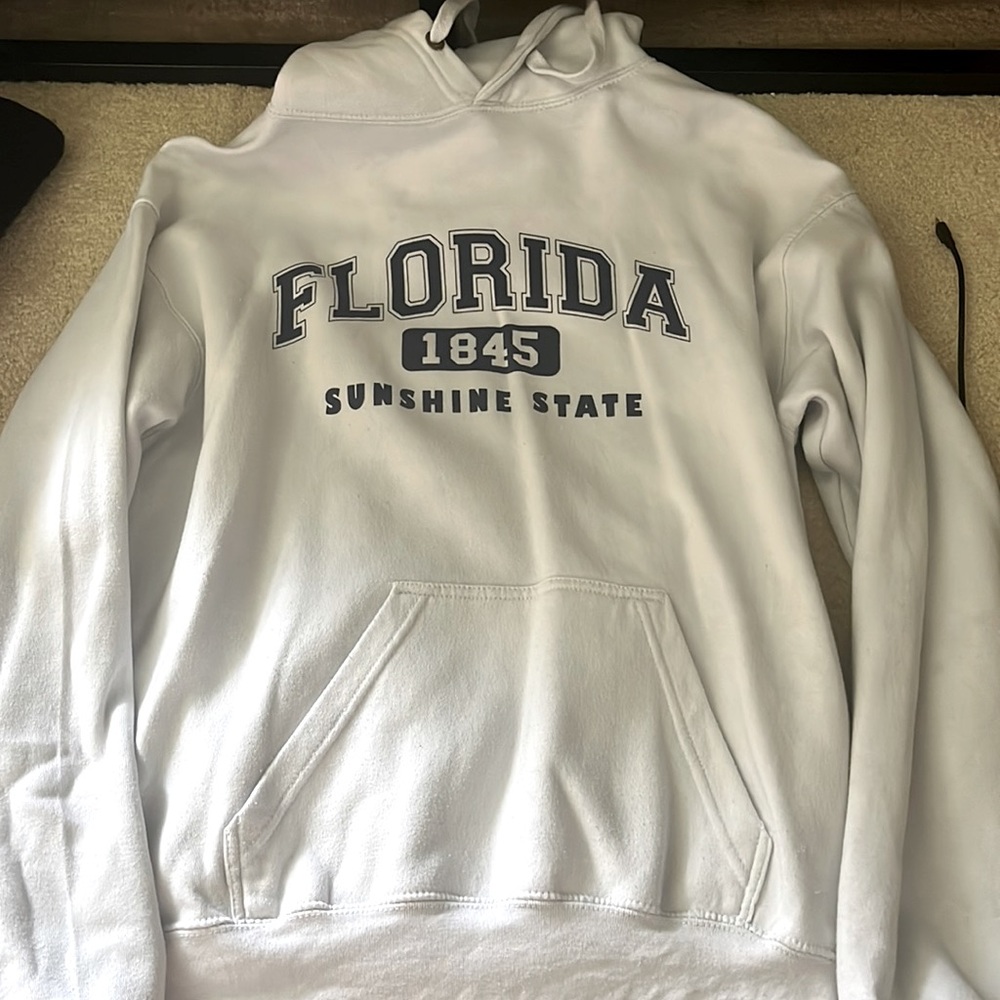 This is a Pacific & Co Florida Hoodie! Worn only a few times!